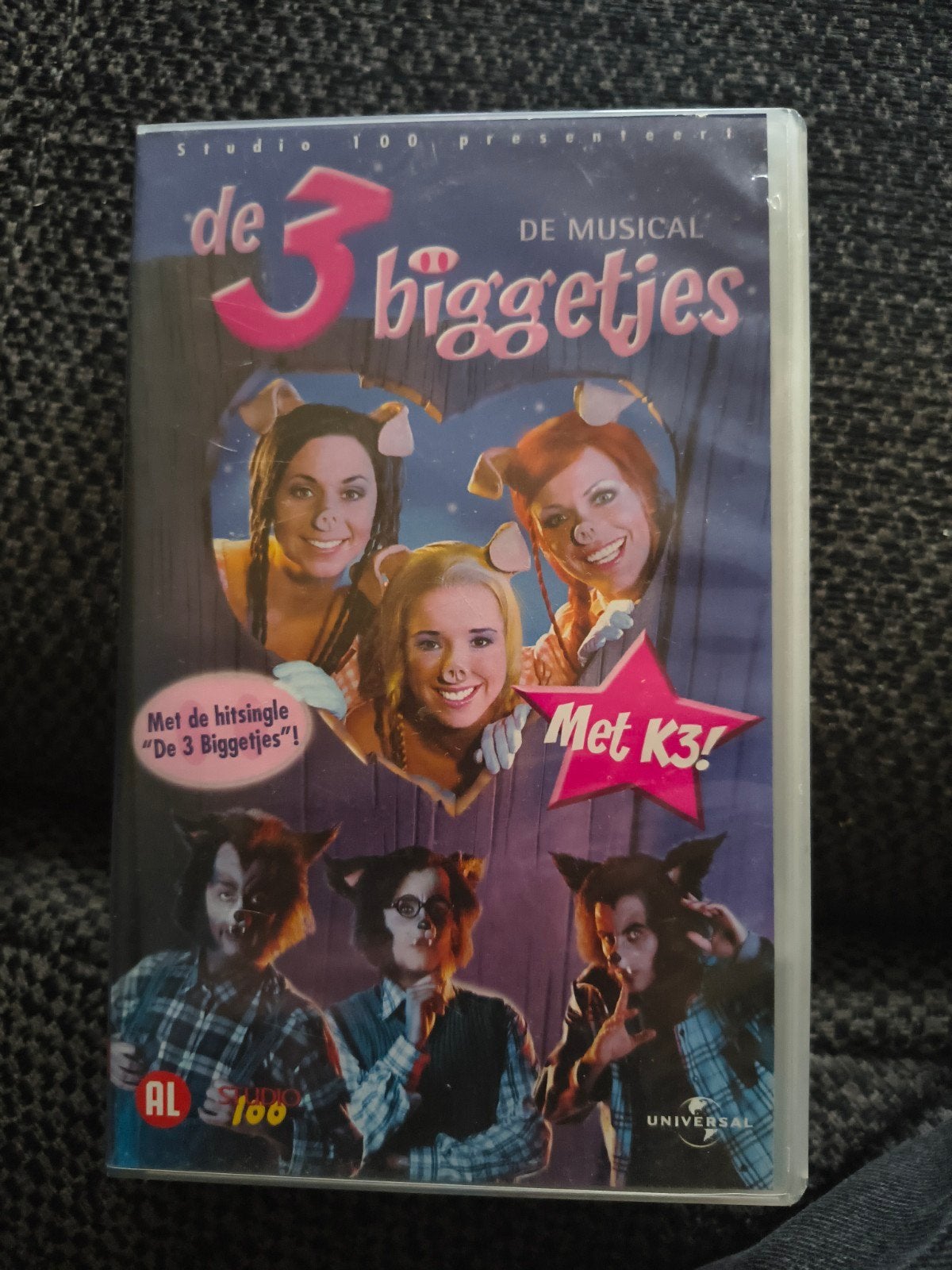 De 3 Biggetjes - De Musical VHS met K3, Nederlands ondertiteld, Alle leeftijden, Kinderfilm, Zo goed als nieuw