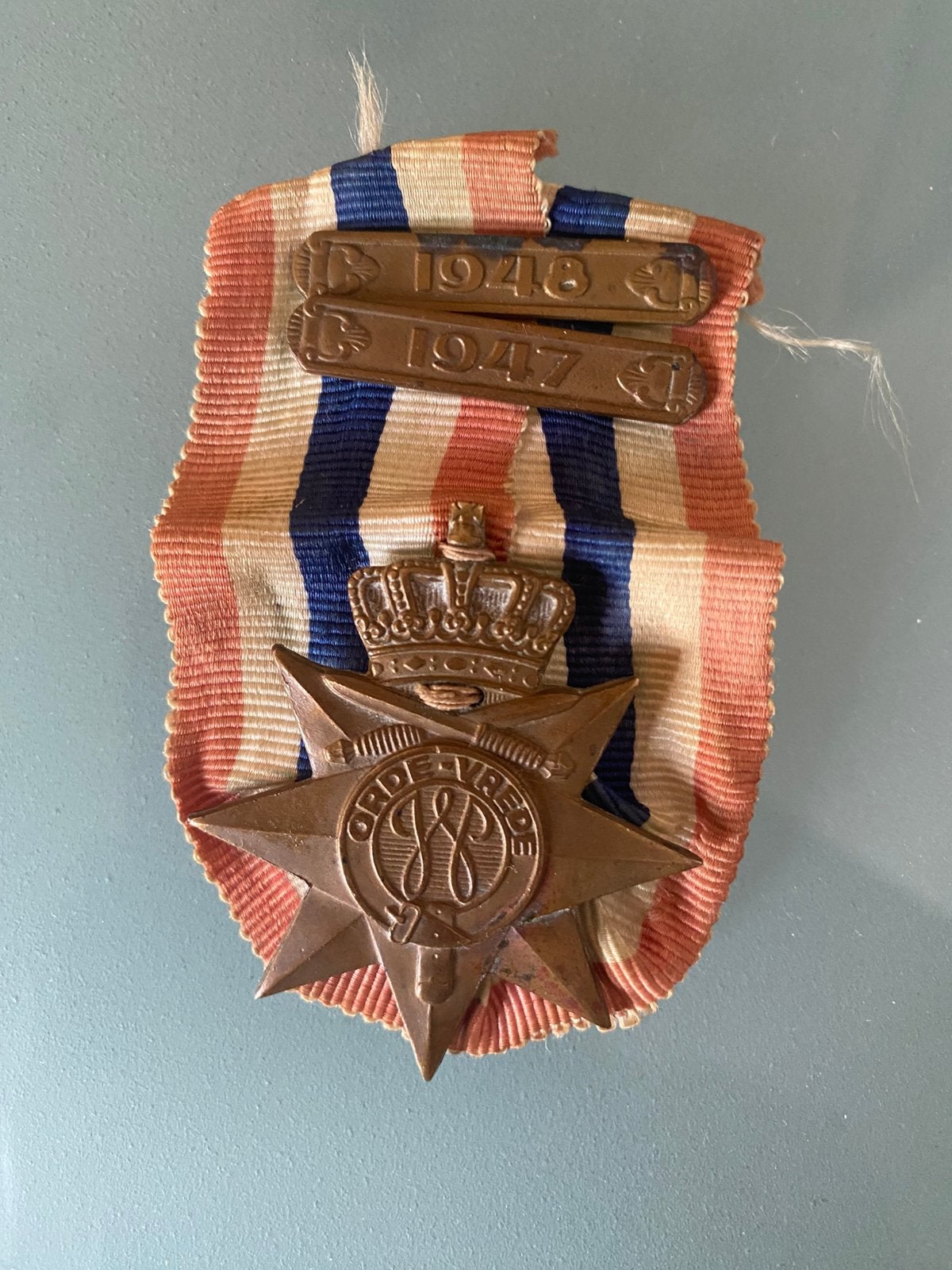ERETEKEN ORDE en VREDE met GESPEN 1947, 1948., Verzamelen, Militaria | Algemeen, Ophalen of Verzenden, Marine