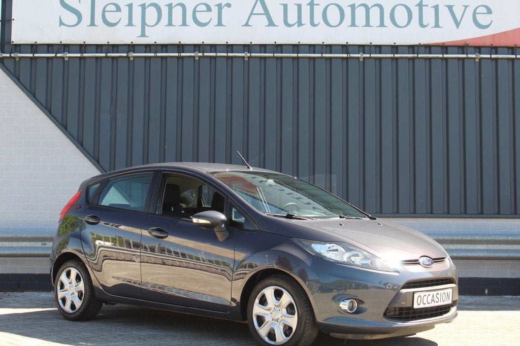 Ford FIESTA 1.25 Champions Edition / AIRCO / 5 DEURS, Voorwielaandrijving, Euro 5, 1242 cc, 82 pk