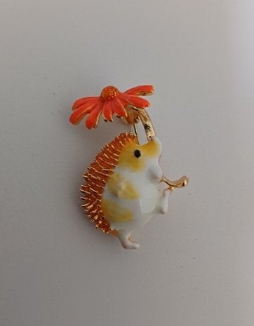 Goudkleurige broche egel met bloem oranje, Verzenden, Nieuw, Oranje, Overige materialen