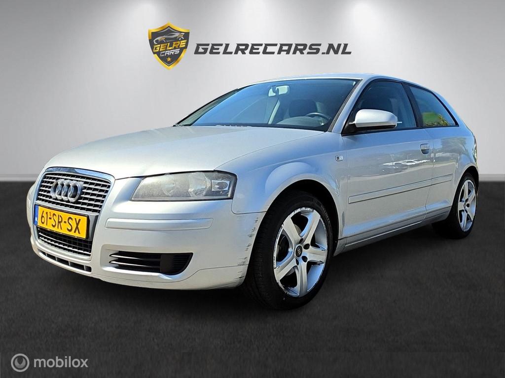 Audi A3 1.6 Attraction nette staat nieuwe apk !, Voorwielaandrijving, Gebruikt, 4 cilinders, Parkeersensor