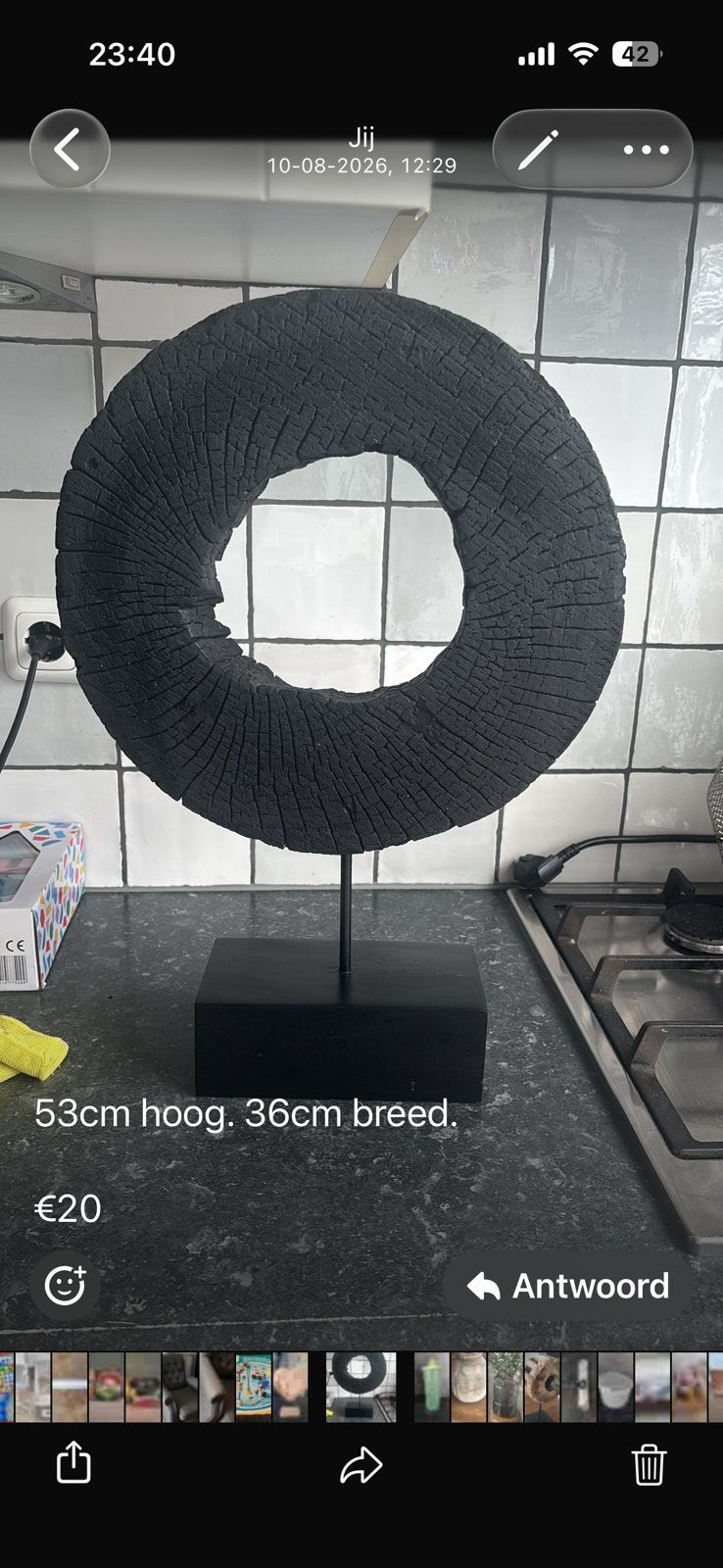 Zwart ornament op voet, Ophalen, Minder dan 50 cm, Zo goed als nieuw, Overige materialen