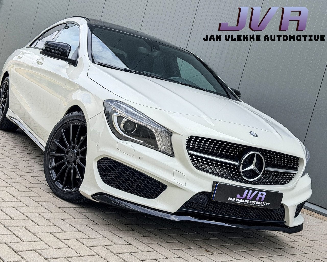 Mercedes-Benz CLA-klasse 180 Edition 1 AMG Pano Alcantara 19, Voorwielaandrijving, CLA, Gebruikt, 4 cilinders