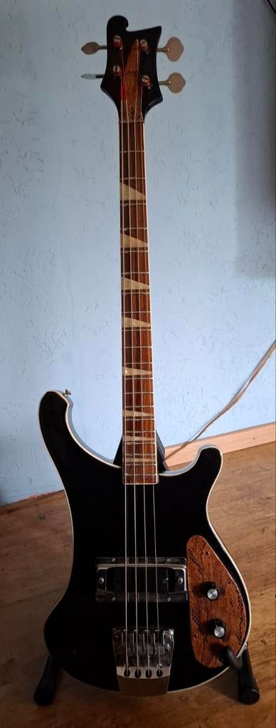 Ibanez Basgitaar met Standaard - Zwart, Muziek en Instrumenten, Snaarinstrumenten | Gitaren | Bas, Ophalen of Verzenden, Gebruikt