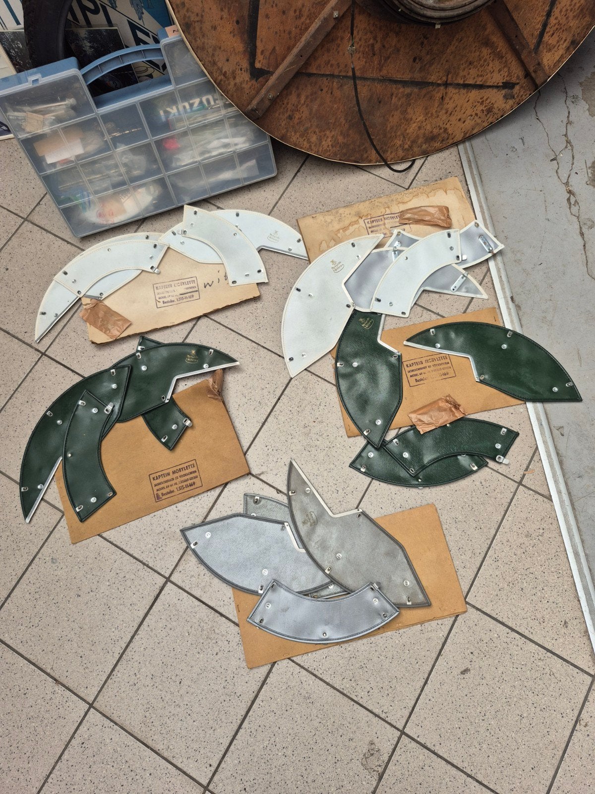 Mobylette jasbeschermers av44 New old stock nos, Doe-het-zelf en Verbouw, Glas en Ramen, Ophalen of Verzenden, Minder dan 80 cm