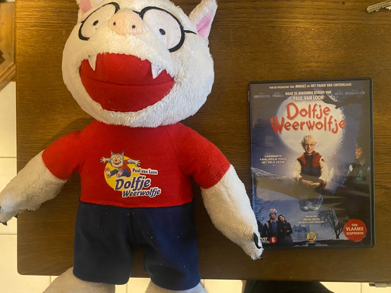 Dolfje weerwolf dvd en pop, Kinderen en Baby's, Speelgoed | Knuffels en Pluche, Ophalen of Verzenden, Zo goed als nieuw, Overige typen