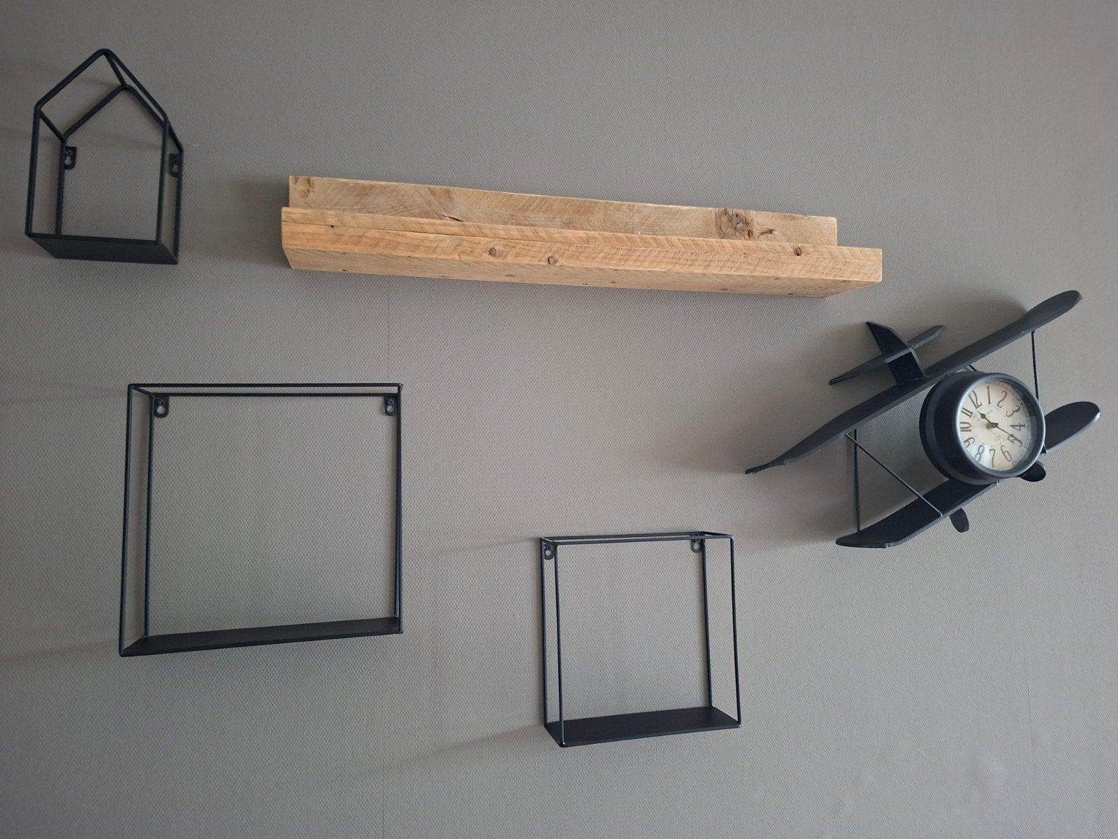 Diverse wanddecoratie: planken, rekjes en klok, Industrieel, Ophalen, Zo goed als nieuw, Zwart