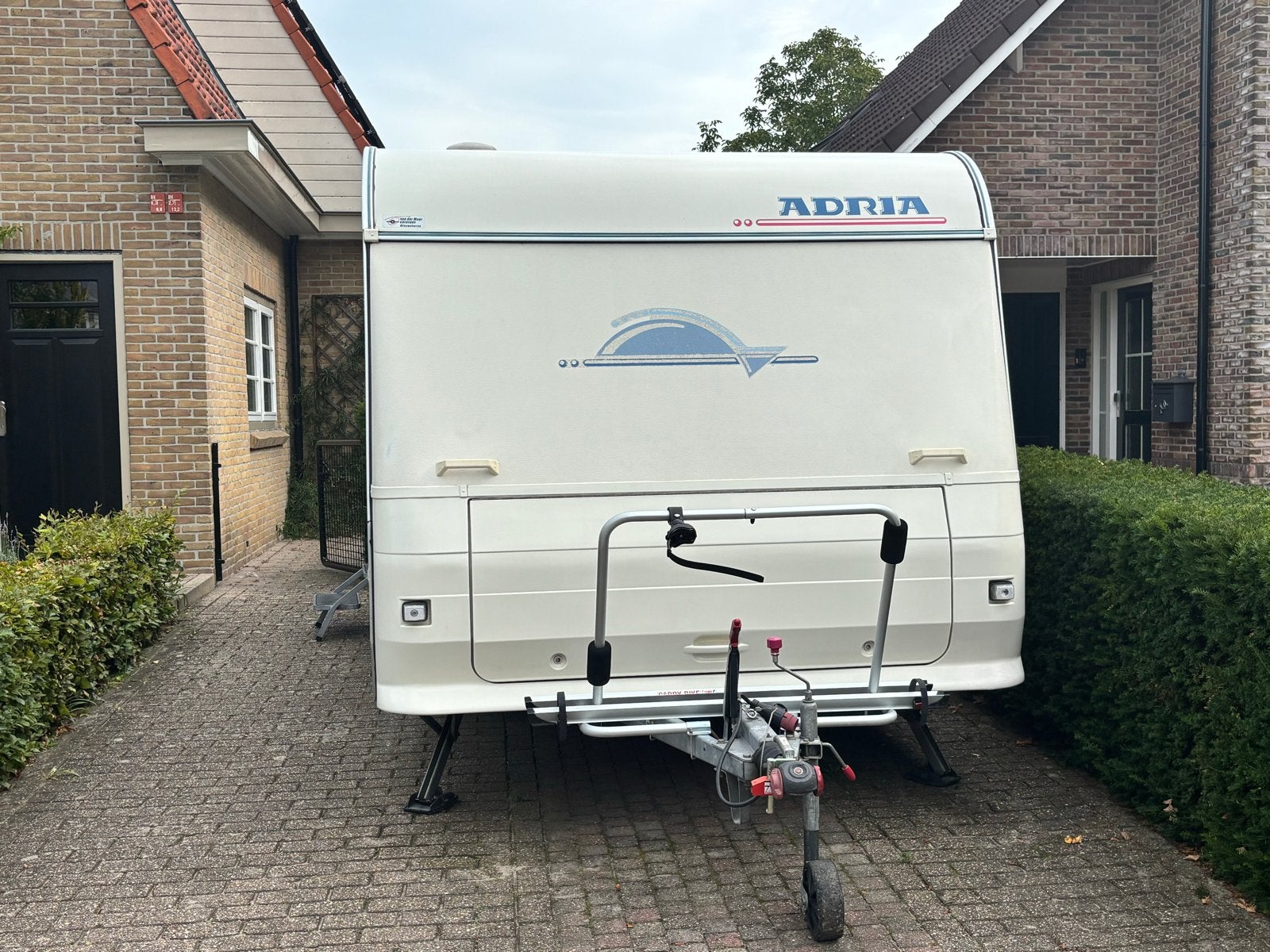 Adria unica 432PX Caravan met Mover, Caravans en Kamperen, Frans bed, Treinzit, 750 - 1000 kg, Particulier