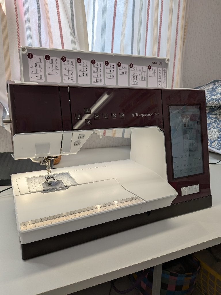 Pfaff Quilt Expression 725 Naaimachine met accessoires, Ophalen, Zo goed als nieuw, Naaimachine, Pfaff