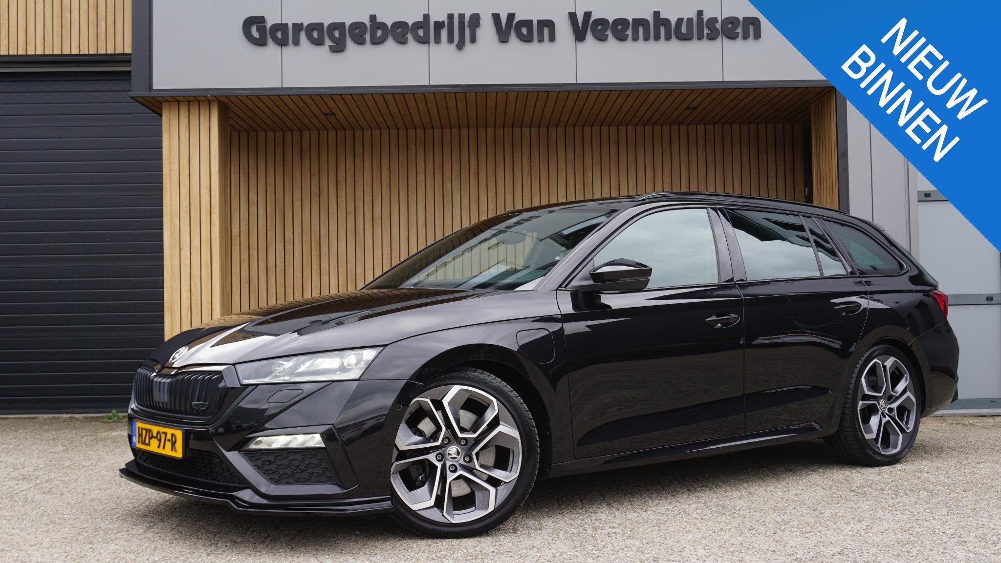 Skoda Octavia Combi 1.4 TSI 245pk RS iV PHEV Pano Cruise HUD, Auto's, Gebruikt, 4 cilinders, Zwart, Hybride Elektrisch/Benzine