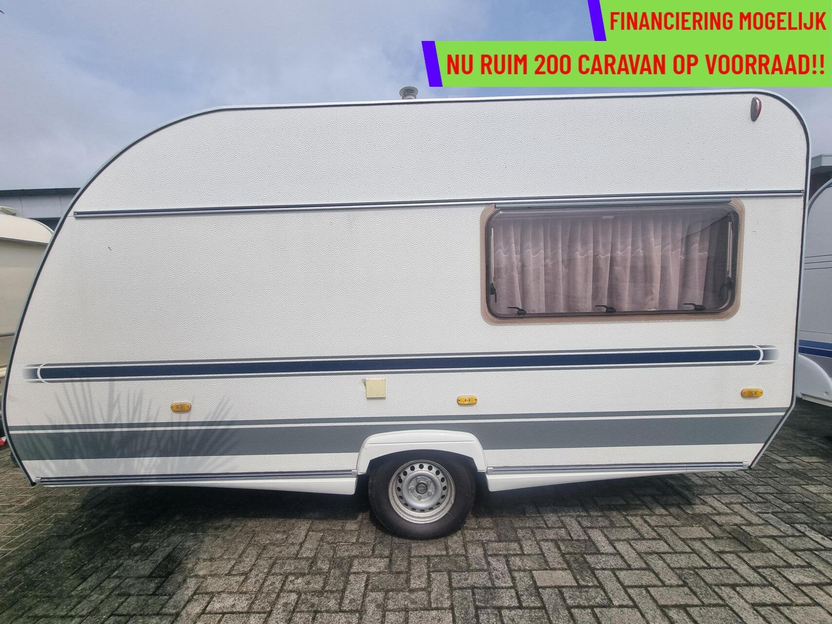 Beyerland Vitesse 400 dv VOORTENT + FIETSENDRAGER + DWARSBED, Hordeur, Bedrijf, Treinzit, 750 - 1000 kg