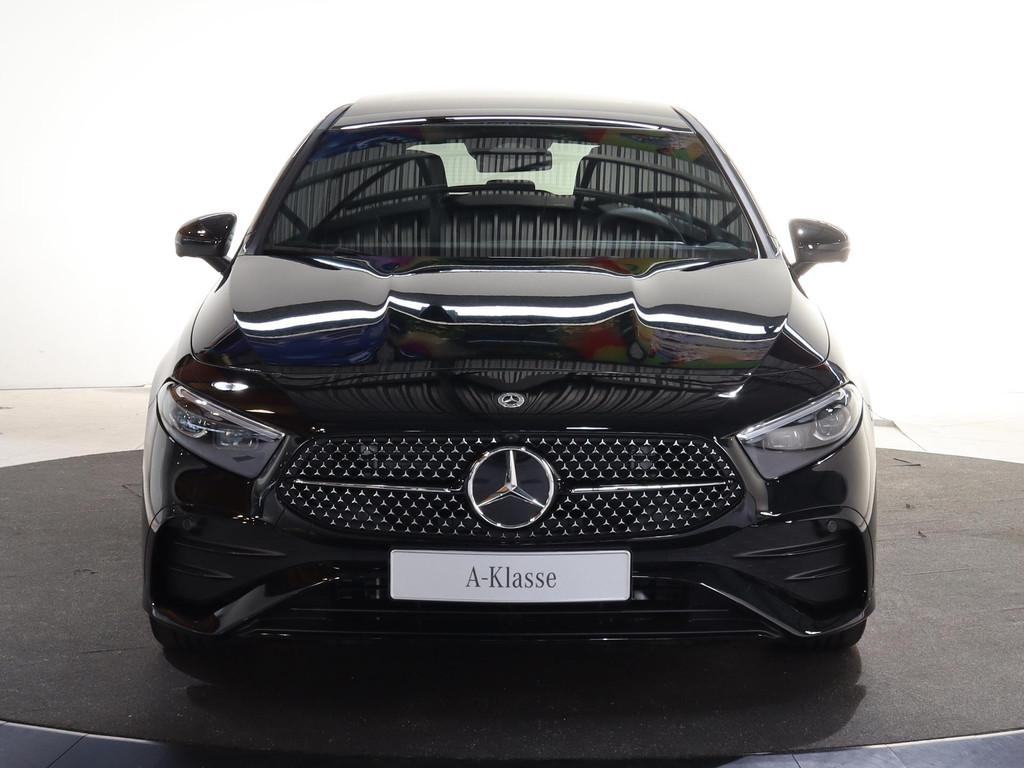 Mercedes-Benz A-klasse 180 Business Solution AMG | Panoramas, Auto's, 136 pk, 4 cilinders, Bedrijf, Nieuw