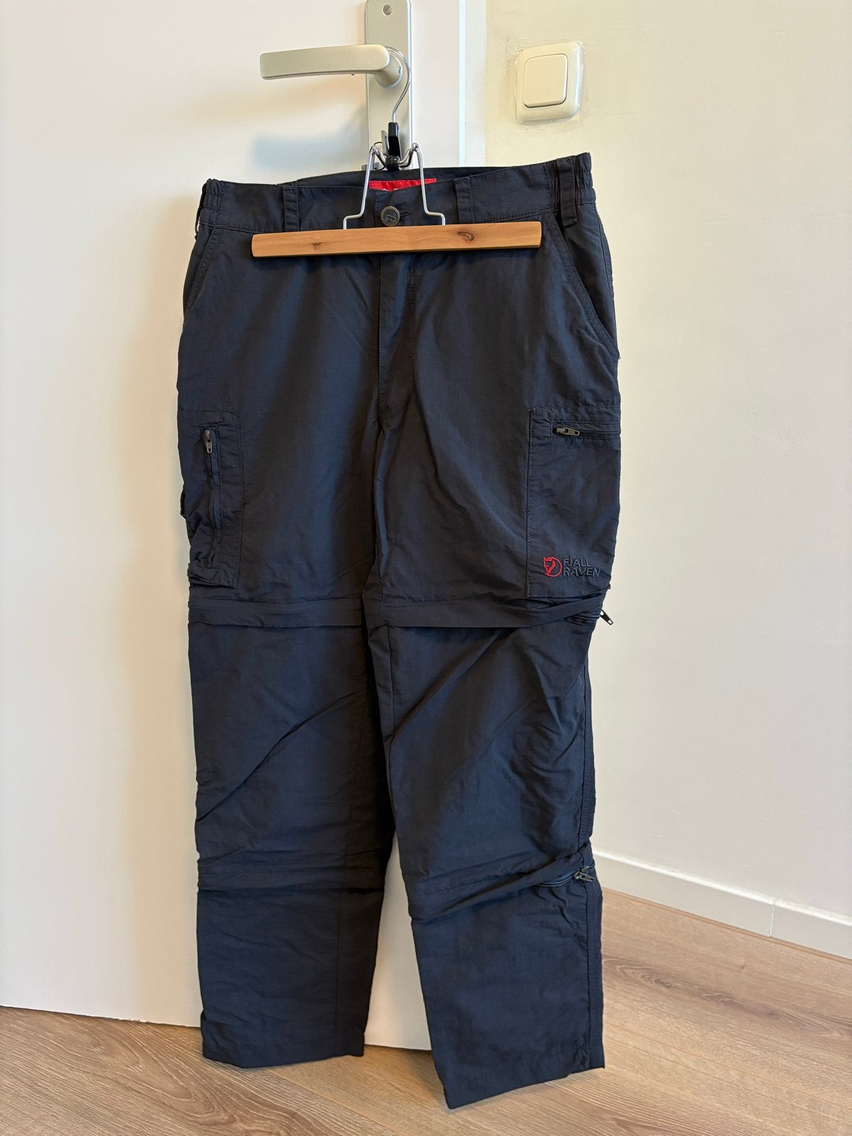 Fjällräven dames afritsbroek donkergrijs- Maat 34, Kleding | Dames, Fjallraven, Ophalen of Verzenden, Zo goed als nieuw, Maat 34 (XS) of kleiner