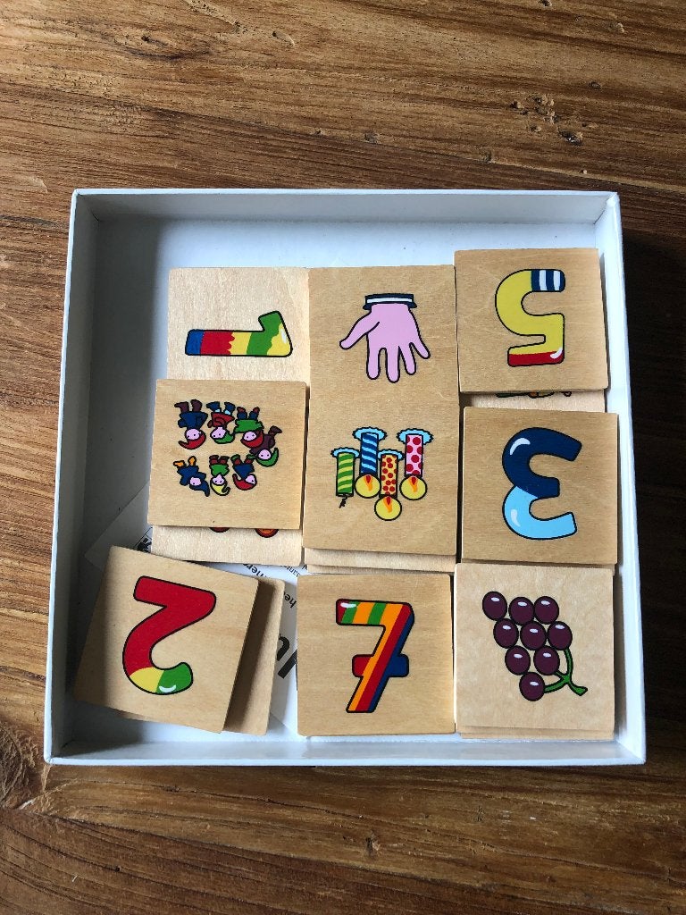 Houten numero, Ophalen of Verzenden, Gebruikt