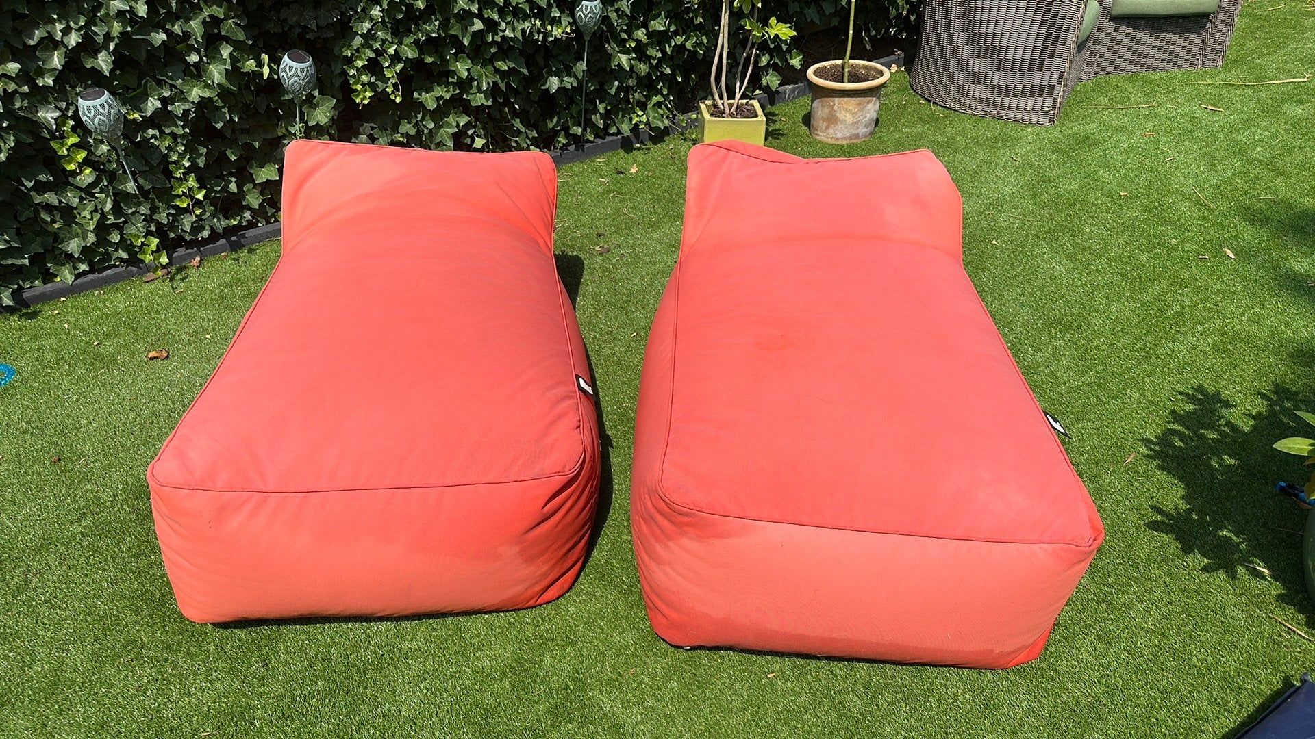 B bed 2 oranje  lounge bedjes zitzak ligzak tuinbed, Ophalen, Gebruikt