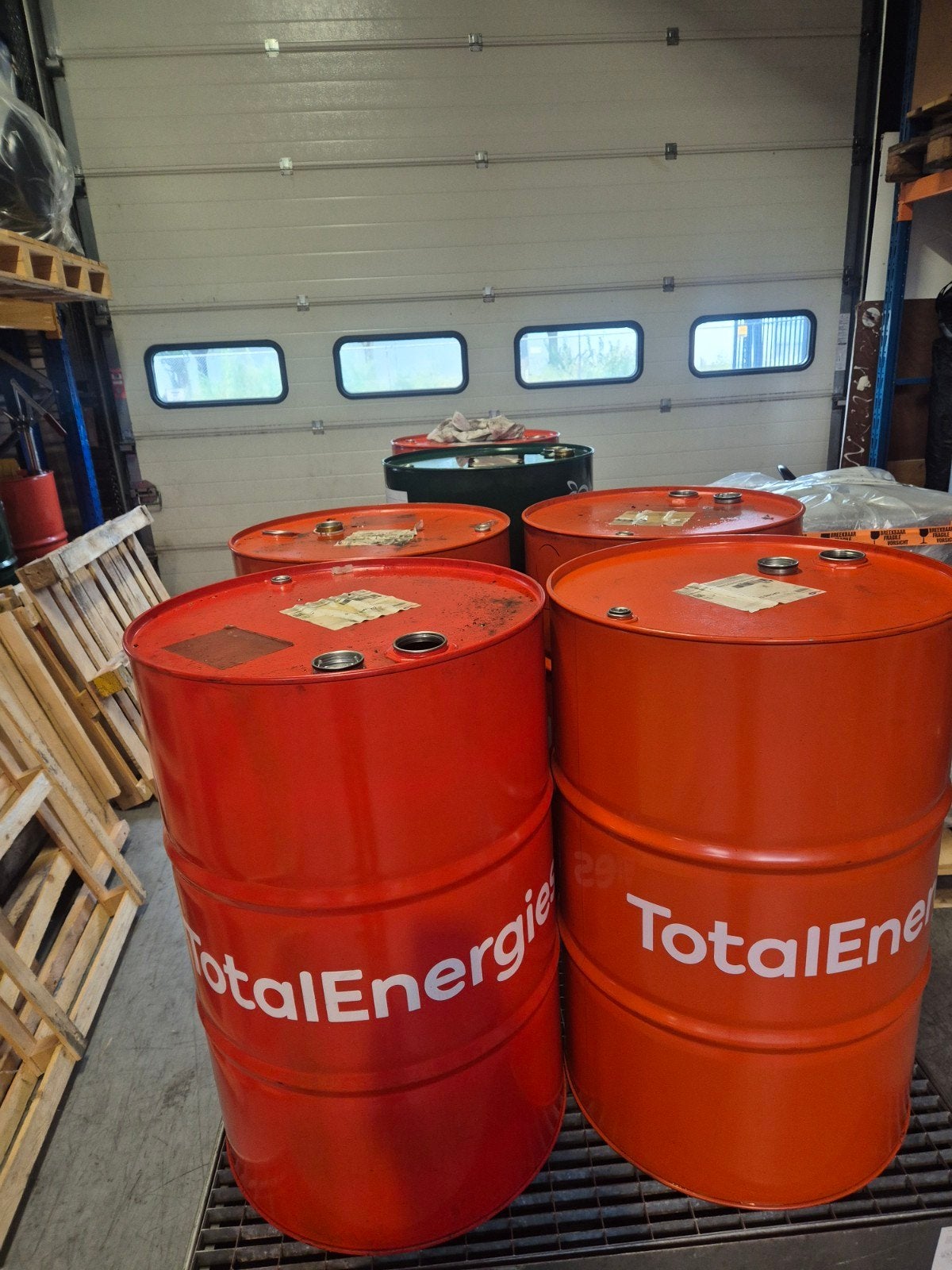Lege 200 liter oliedrum - Brandton/Prullenbak/statafel, Doe-het-zelf en Verbouw, Ophalen, Gebruikt
