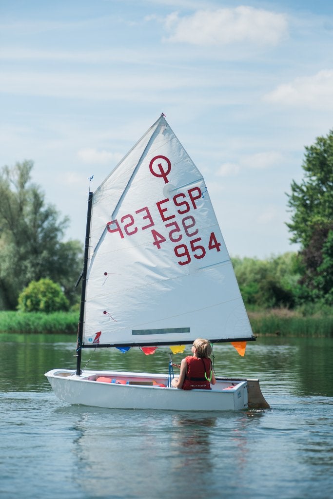 Lenam Gold optimist ESP 954 / 2x OneSails / meetbrief, Watersport en Boten, Open zeilboten, Ophalen, Gebruikt, 2 m, Roer