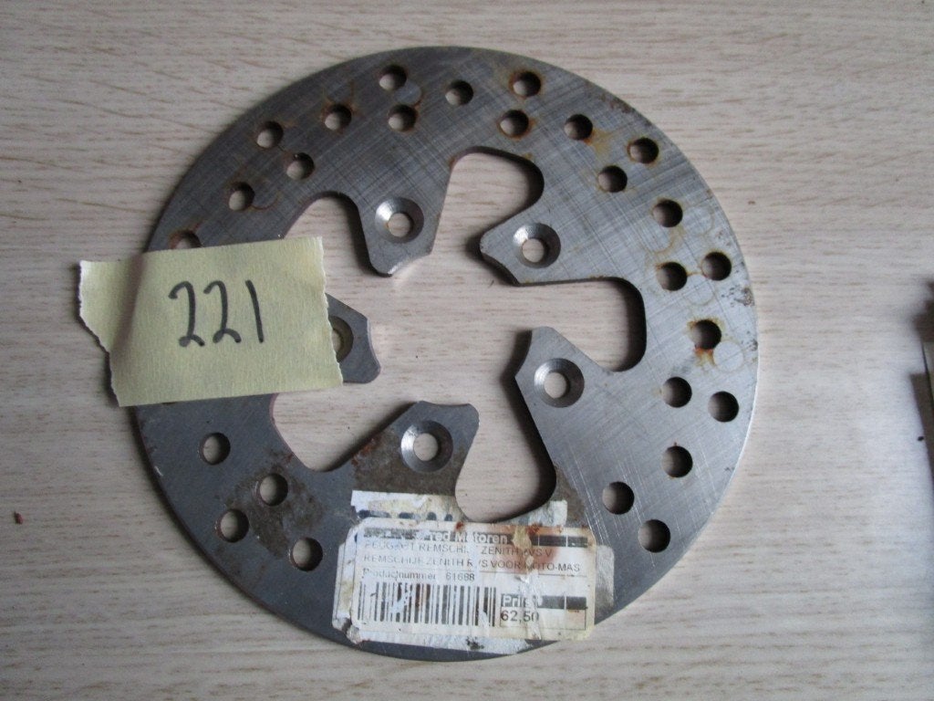 Nr.221: Remschijf Peugeot Zenith, Malaguti, Lucas MST,Motron, Fietsen en Brommers, Ophalen of Verzenden, Nieuw, Overige typen