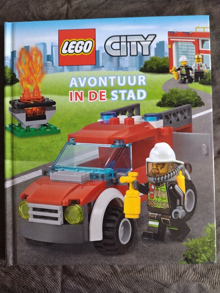 Lego City - Avontuur in de stad, Ophalen of Verzenden, Zo goed als nieuw, Lego, Non-fictie