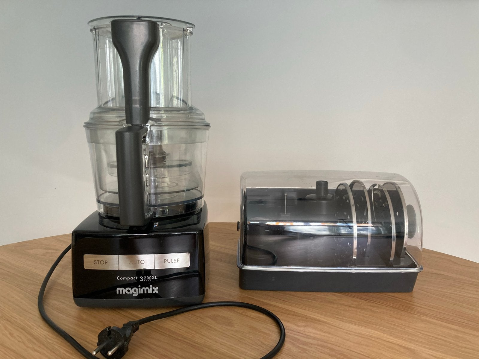 Magimix Compact 3200XL Foodprocessor met accessoires, 2 tot 3 liter, Ophalen of Verzenden, Gebruikt, 2 snelheden