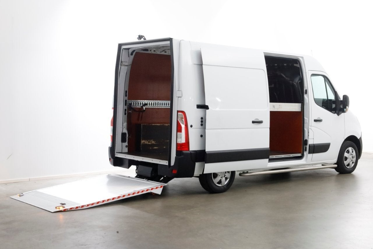Opel Movano 2.3 Turbo 136pk L2H2 Airco/Camera Laadklep 500kg, Auto's, Voorwielaandrijving, 136 pk, Gebruikt, Euro 6