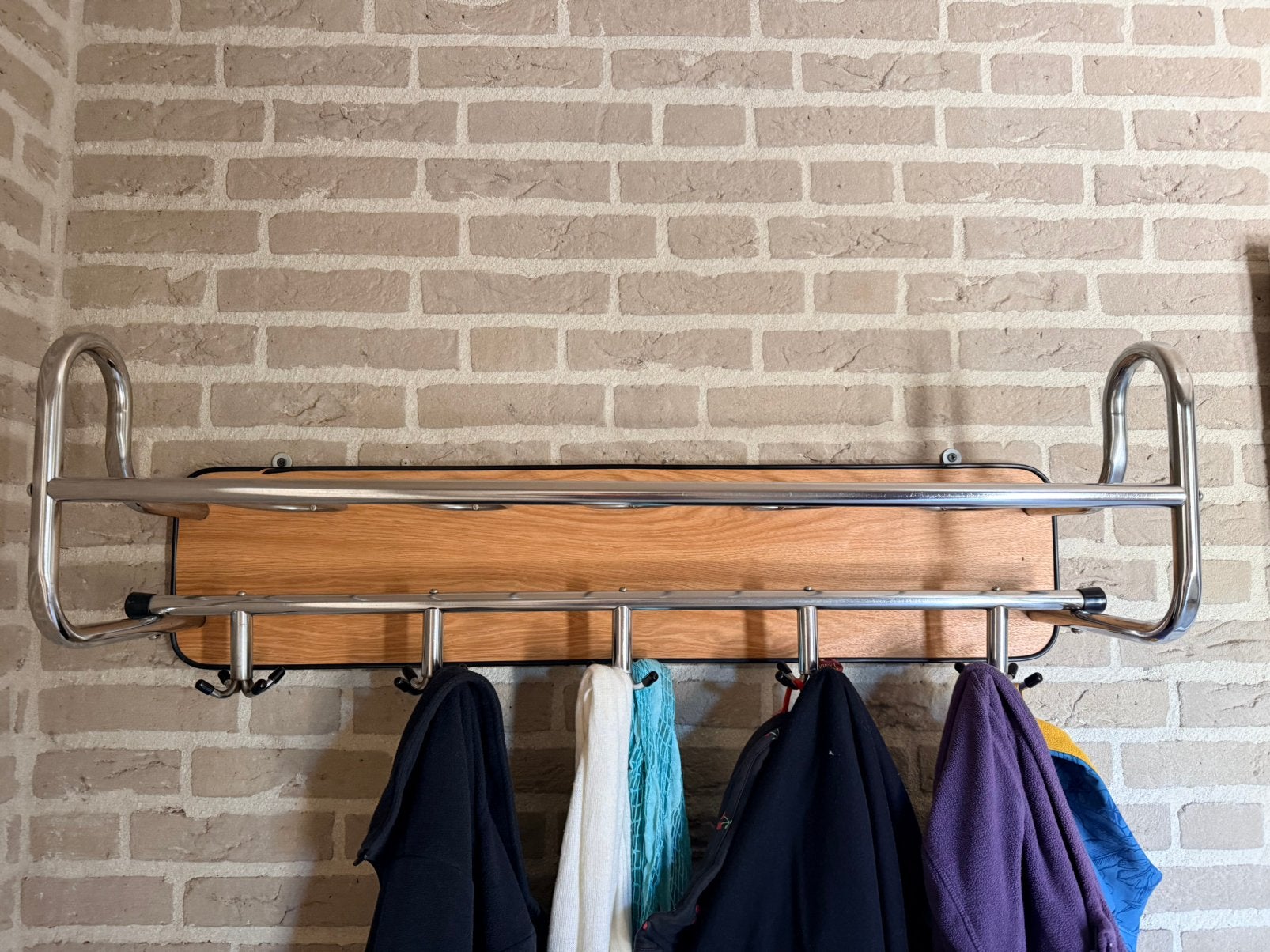 *Vintage wandkapstok met hoedenplank, hout en metaal*, Ophalen of Verzenden, Gebruikt, Wandkapstok