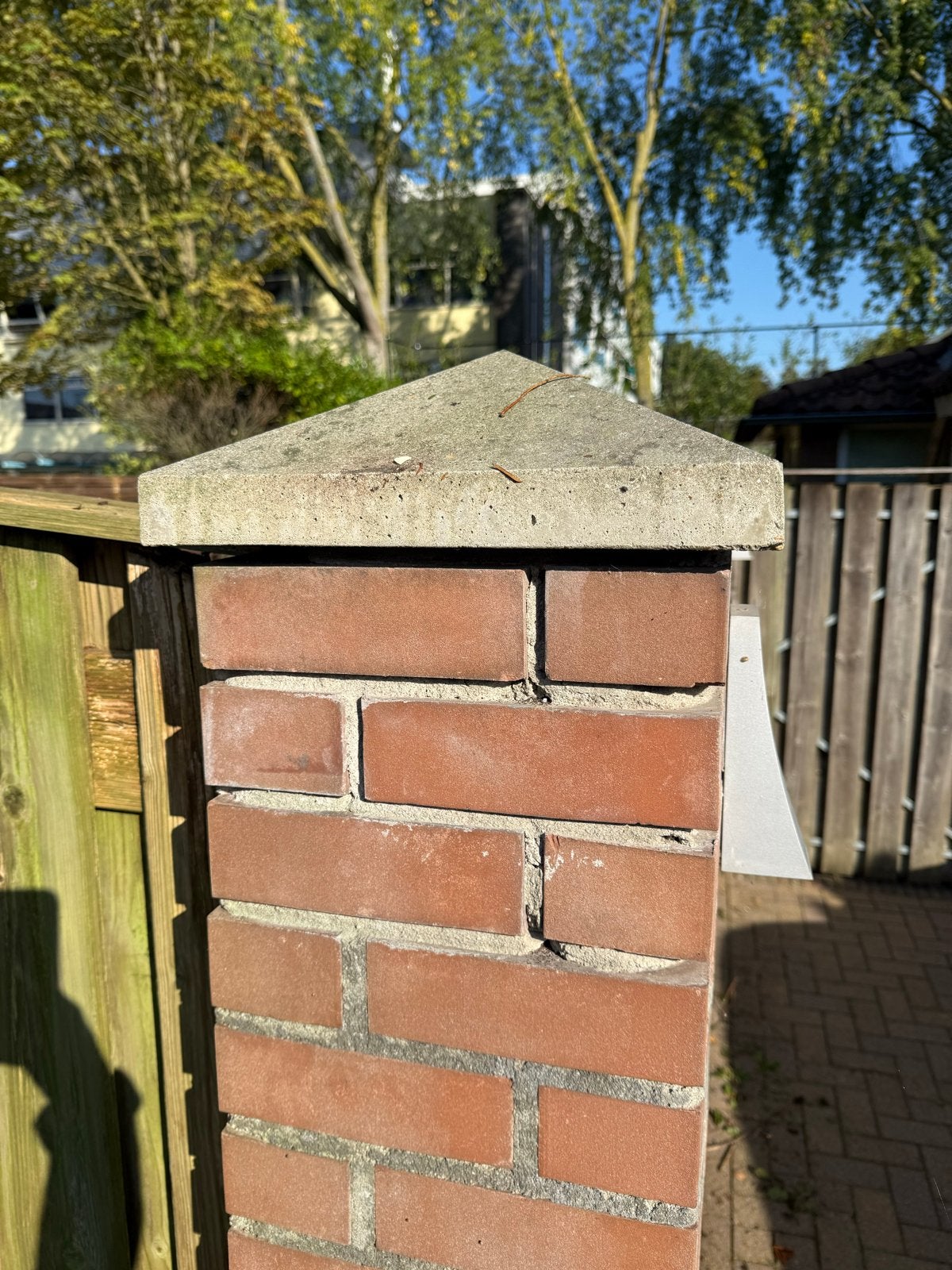 4 gebruikte betonnen paalmutsen 36x36 cm, Ophalen, Gebruikt