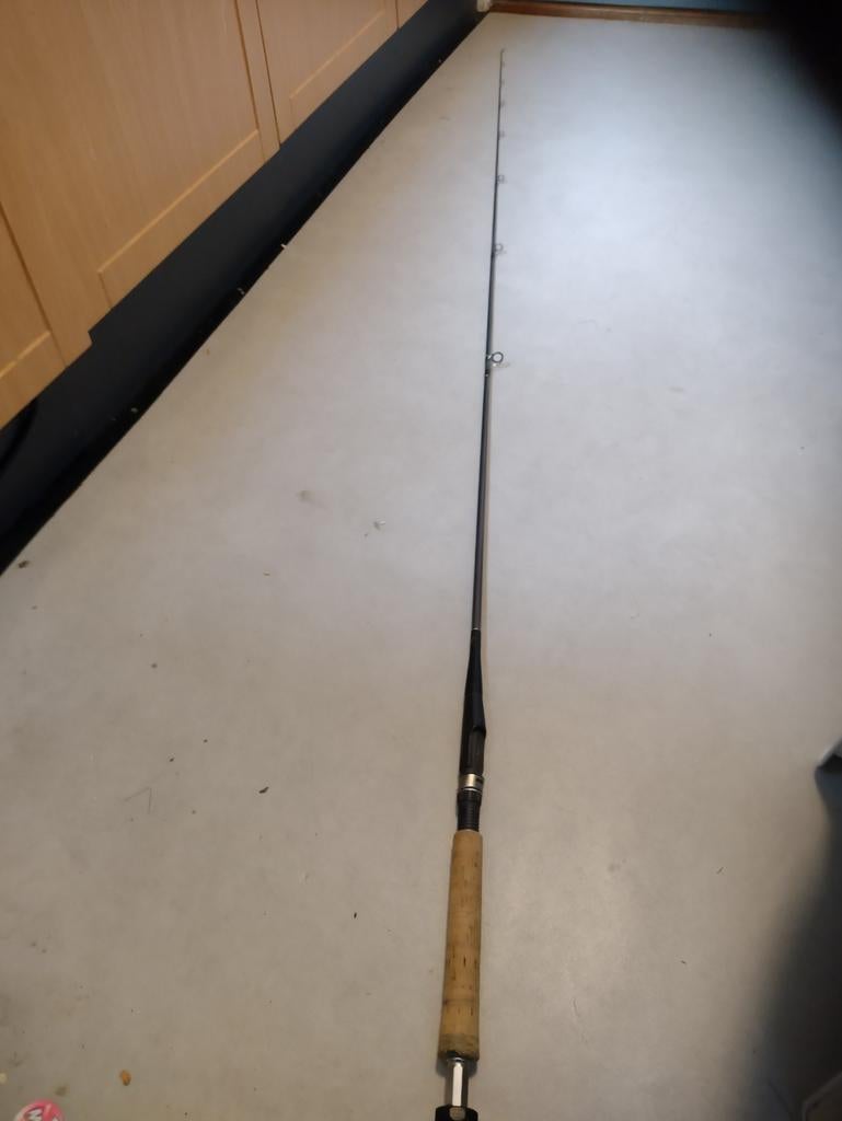 Cjw medium Titan vertikaal hengel, Ophalen, Zo goed als nieuw