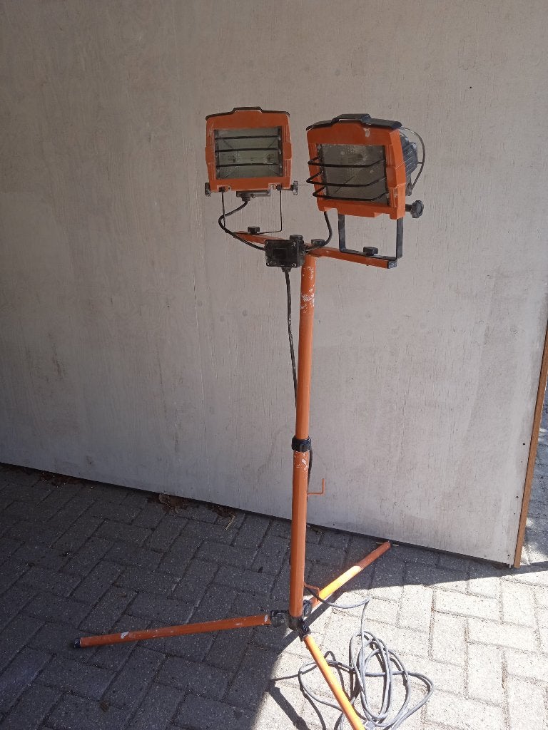 bouwlampen, Ophalen, Met statief, Zo goed als nieuw, Lamp met armatuur
