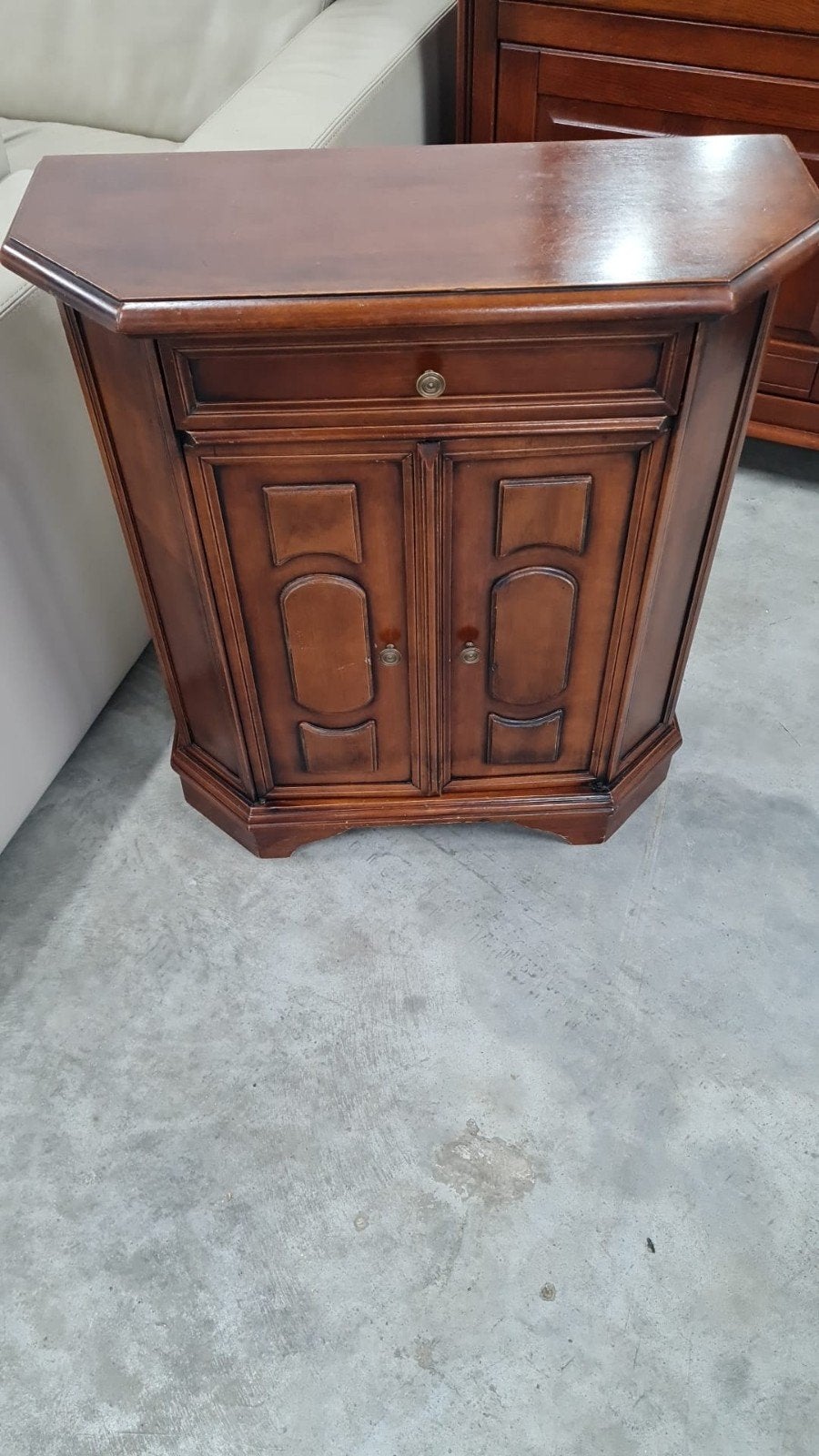 donker eiken kastje prijs € 25.00, Ophalen of Verzenden