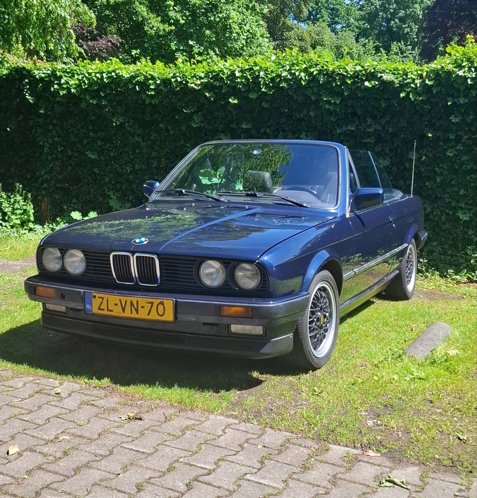 BMW E30 325I Cabriolet 1986 Belastingvrij, Auto's, Zwart, 2494 cc, Cabriolet, Blauw