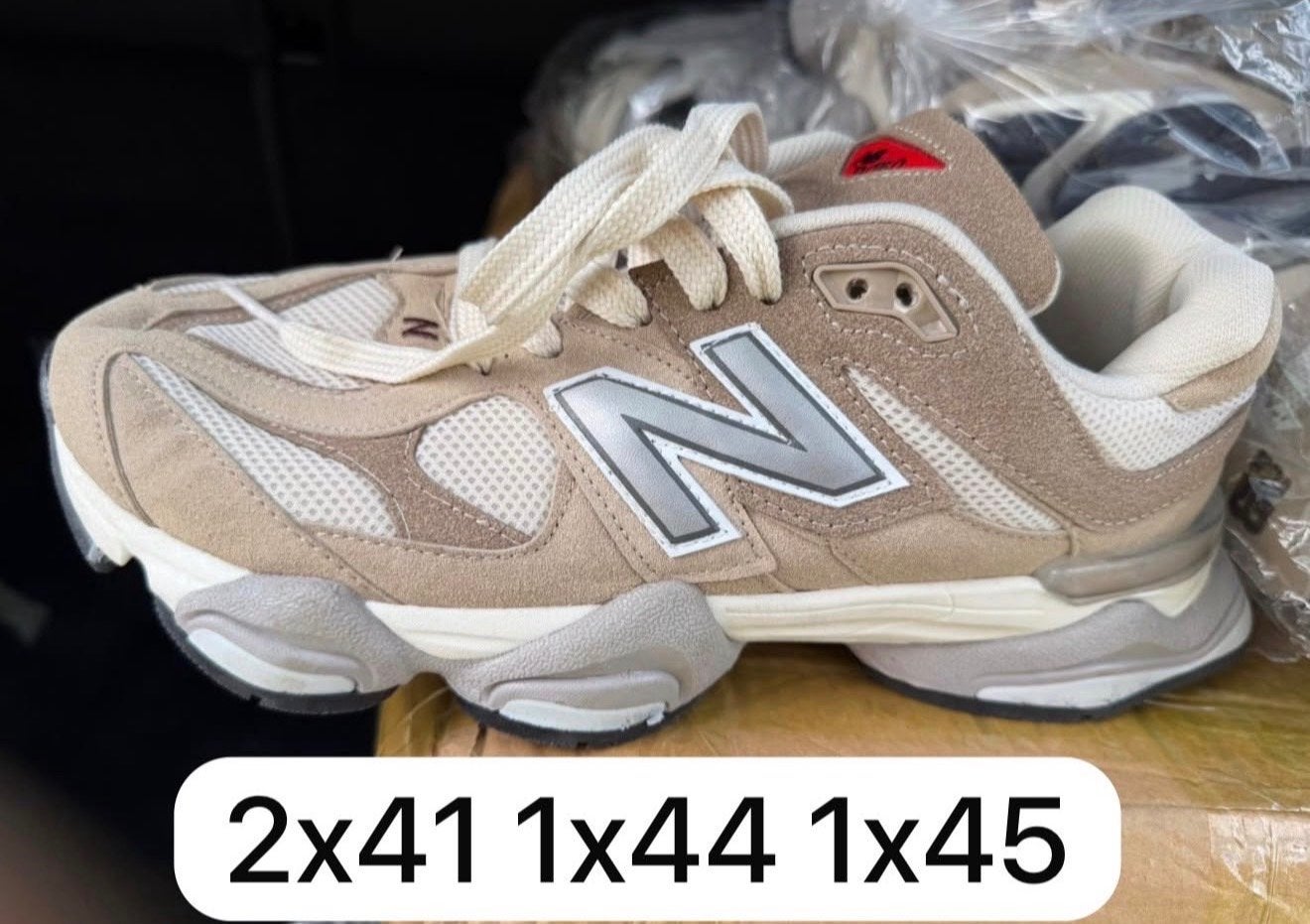 New Balance Sneakers - Beige/Zilver, Ophalen of Verzenden, Nieuw, Overige kleuren, Sneakers of Gympen