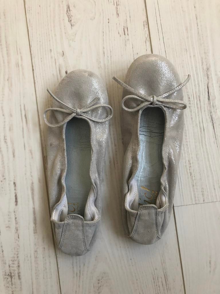 Zilver leer ballerinas merk Clic maat 34, Kinderen en Baby's, Kinderkleding | Schoenen en Sokken, Ophalen of Verzenden, Zo goed als nieuw
