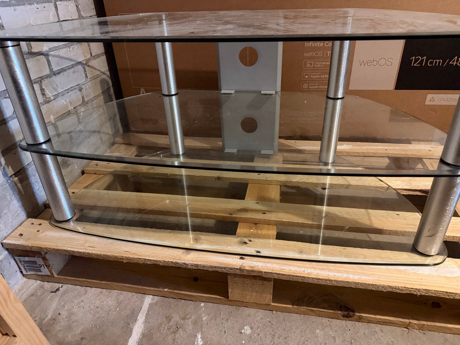 Glazen TV-meubel met metalen poten, Ophalen, Gebruikt, 100 tot 150 cm, Glas