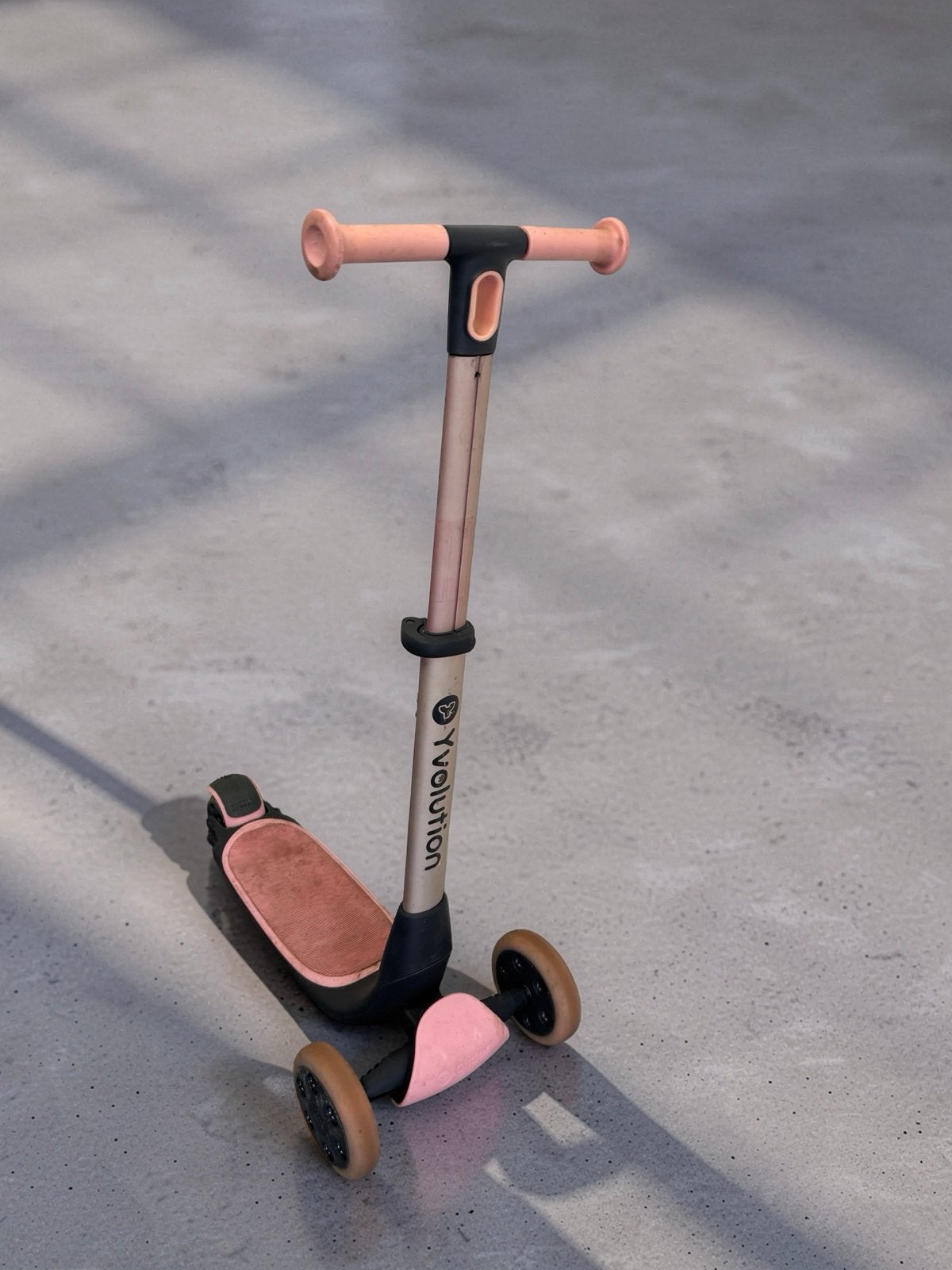 Yvolution Kinderstep Y Glider Roze - Balans Loopfietsje, Ophalen of Verzenden, Gebruikt, Gewone step