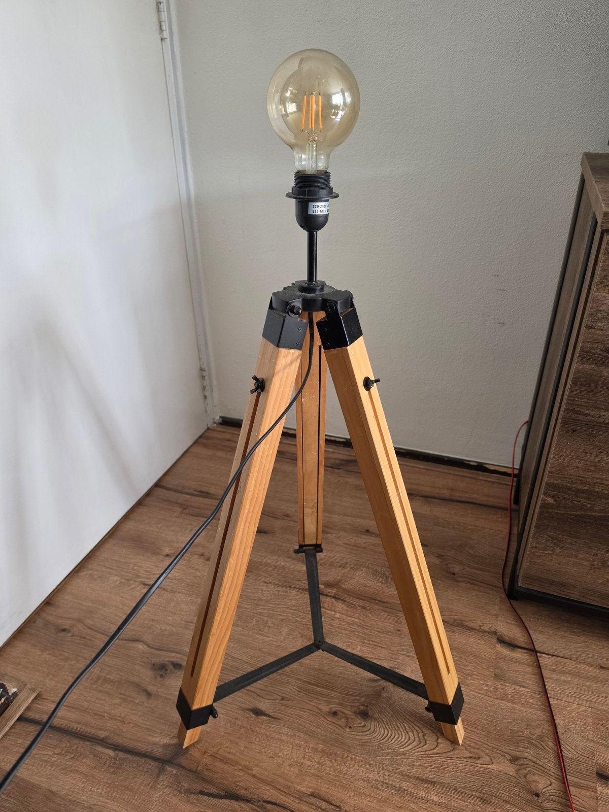 Stijlvolle Tripod Vloerlamp met Edison Lamp, Ophalen, E27 (groot), Zo goed als nieuw, Hout