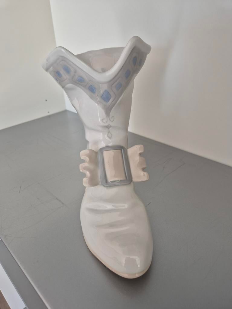 Decoratieve keramische laars vaas, Antiek en Kunst, Ophalen of Verzenden