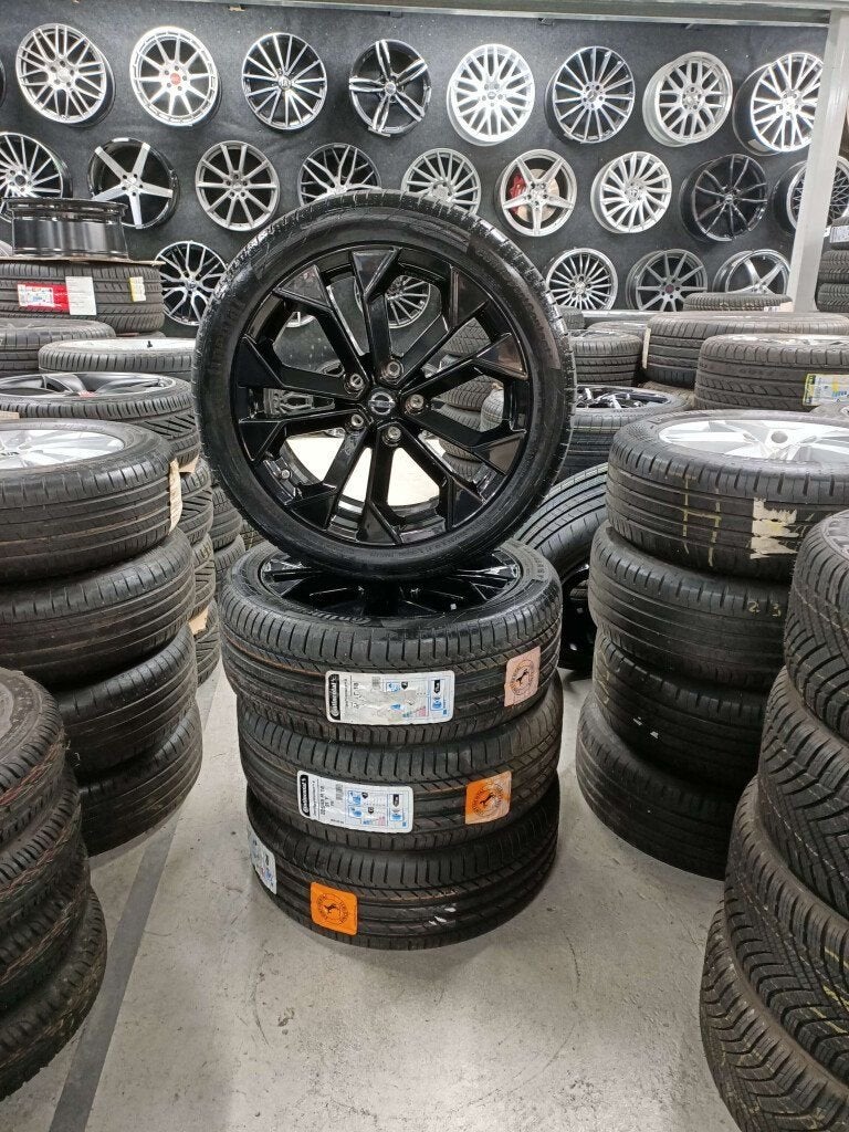 Nissan Juke zwart lichtmetaal velgen 18"inch 5x114.3, Ophalen, Nieuw, 18 inch, Banden en Velgen
