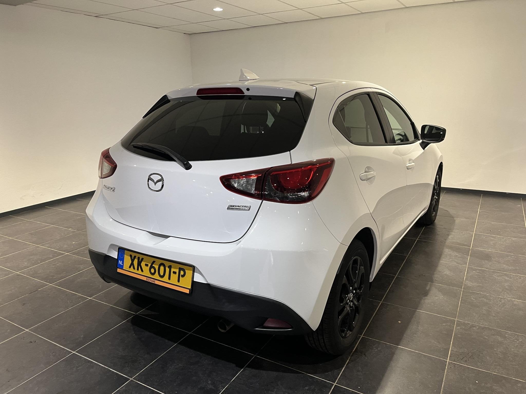 Mazda 2 1.5 Skyactiv-G Sport Selected | Navigatie | Lichtmet, Voorwielaandrijving, Stof, Wit, Origineel Nederlands