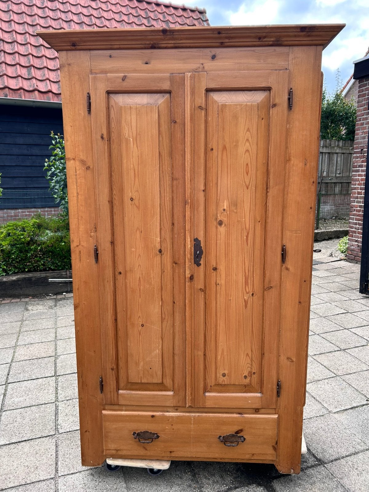 Jagerskast, Ophalen