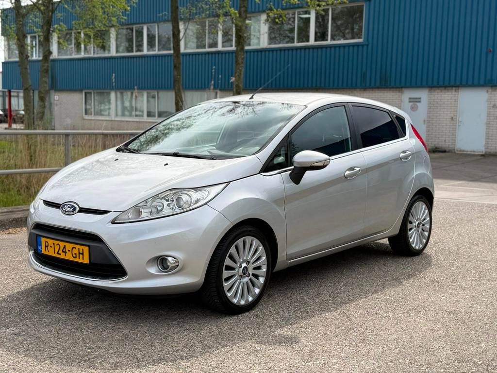 Ford Fiesta 1.4 Trend Clima 5 deurs! LM velgen! 1 jaar APK!, Voorwielaandrijving, Bedrijf, Handgeschakeld, Fiësta