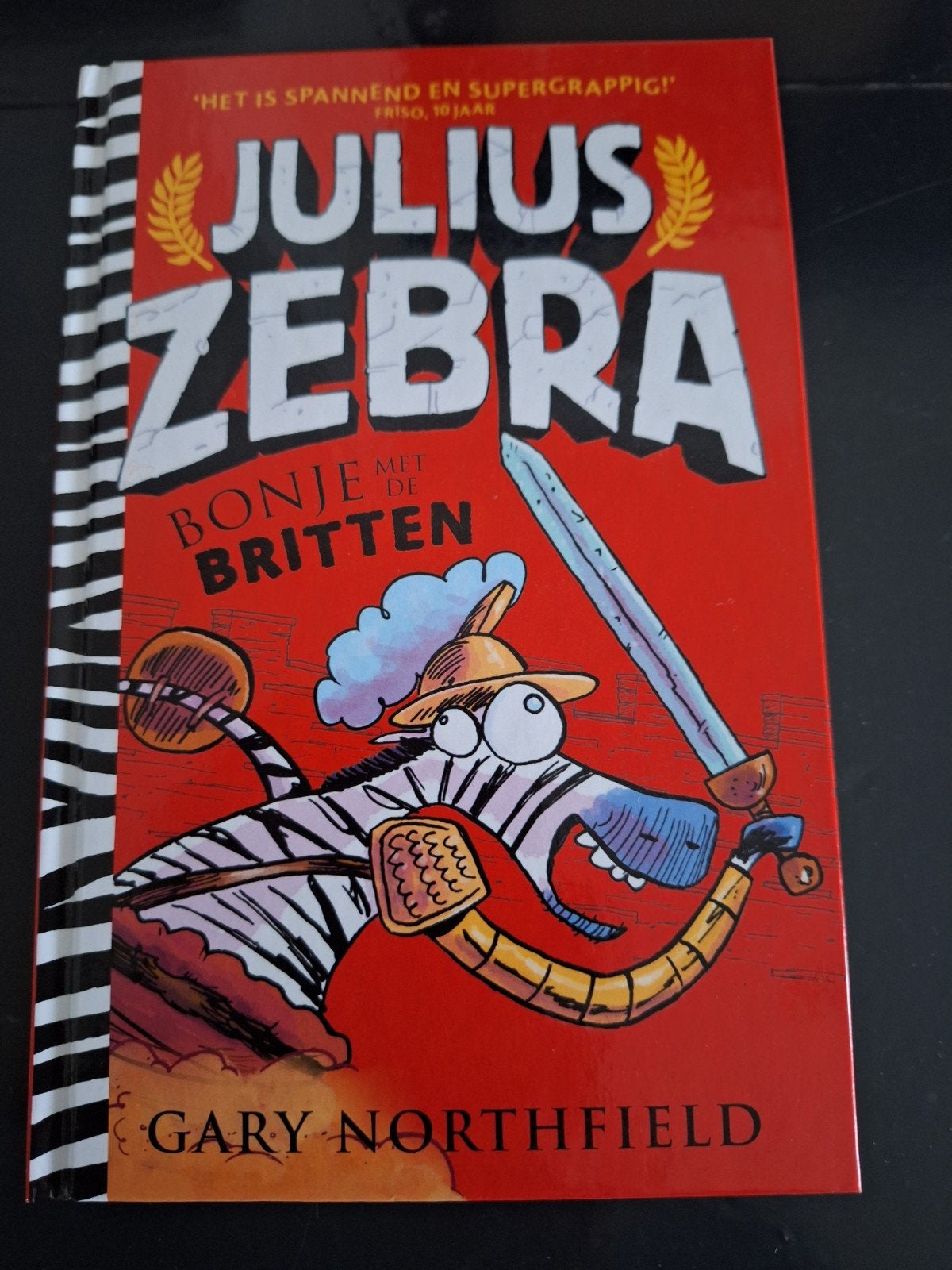 Julius Zebra, bonje met de Britten, Verhalen, Gary Northfield, Ophalen, Gelezen