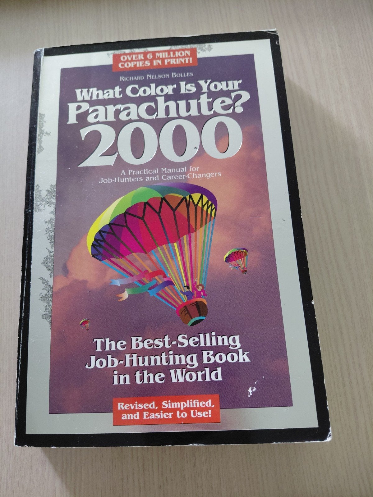 What color is your Parachute  2000, Ophalen of Verzenden, Gelezen