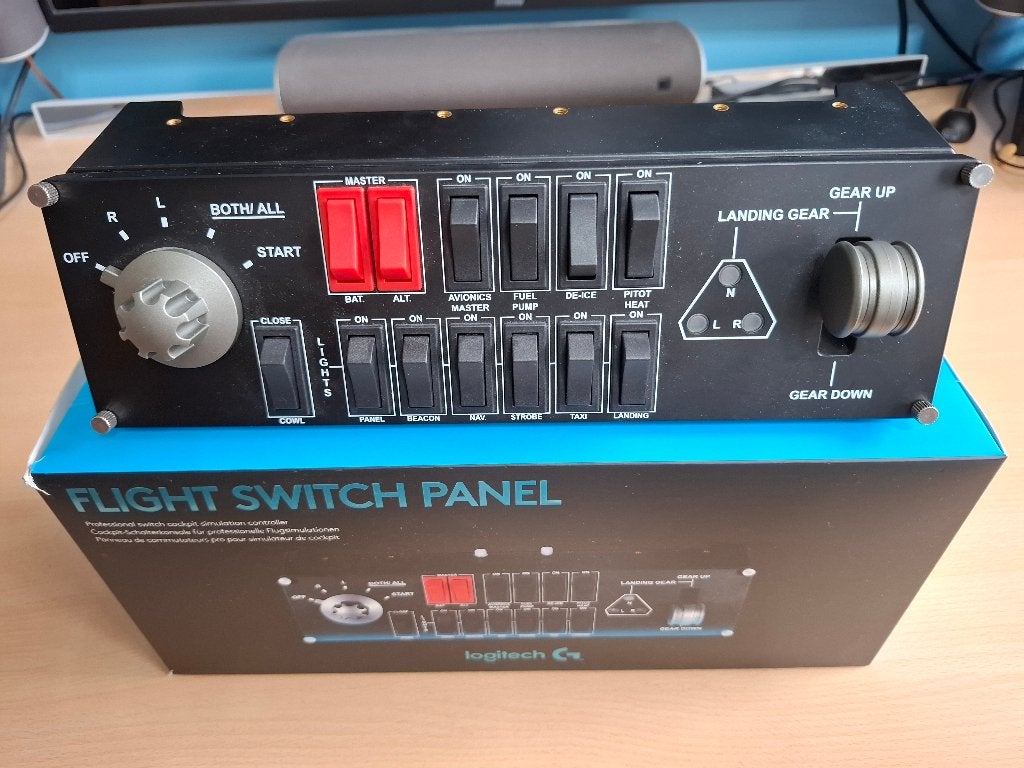Logitech Flight Switch Panel, Computers en Software, Joysticks, Zo goed als nieuw, Ophalen of Verzenden
