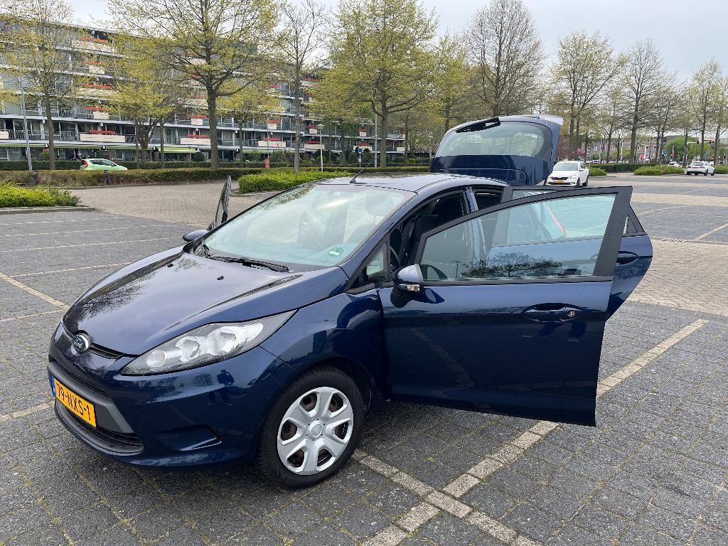 Ford Fiësta 1.25 44KW 5DR 2010 Blauw, Auto's, Ford, Voorwielaandrijving, Euro 5, Stof, 40 €/maand