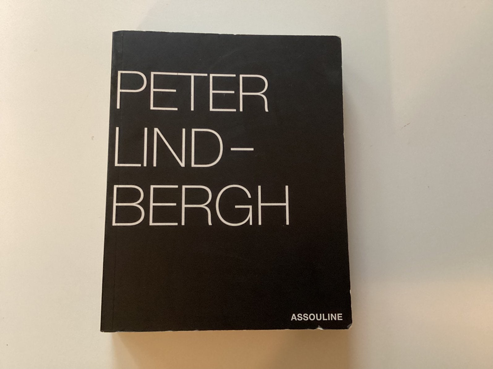 Fotoboek Peter Lindbergh ASSOULINE ( in Hilversum ), Boeken, Ophalen of Verzenden, Gelezen, Fotografie algemeen