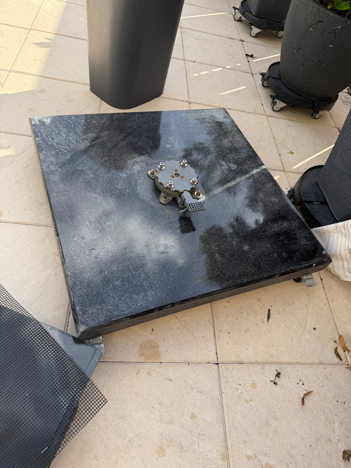 Zware parasolvoet van graniet met wieltjes, Ophalen of Verzenden, Gebruikt, Minder dan 1 meter, Parasolvoet