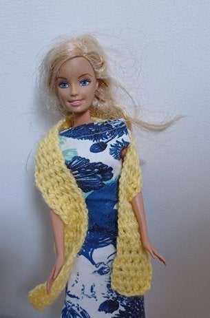 Barbie kleertjes brede sjaal geel, Verzenden, Nieuw, Barbie