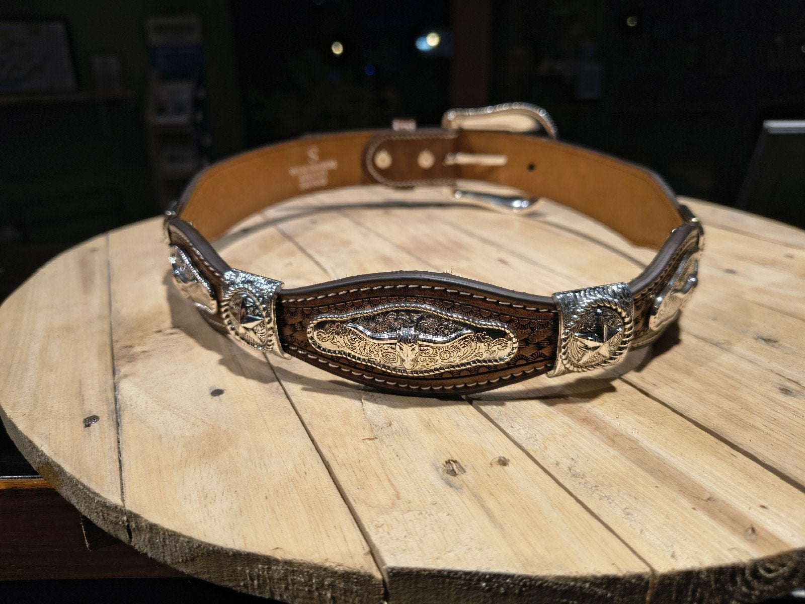 Leren riem met  gesp en decoraties, Bruin, Echt leder, 90 tot 100 cm, Heupriem
