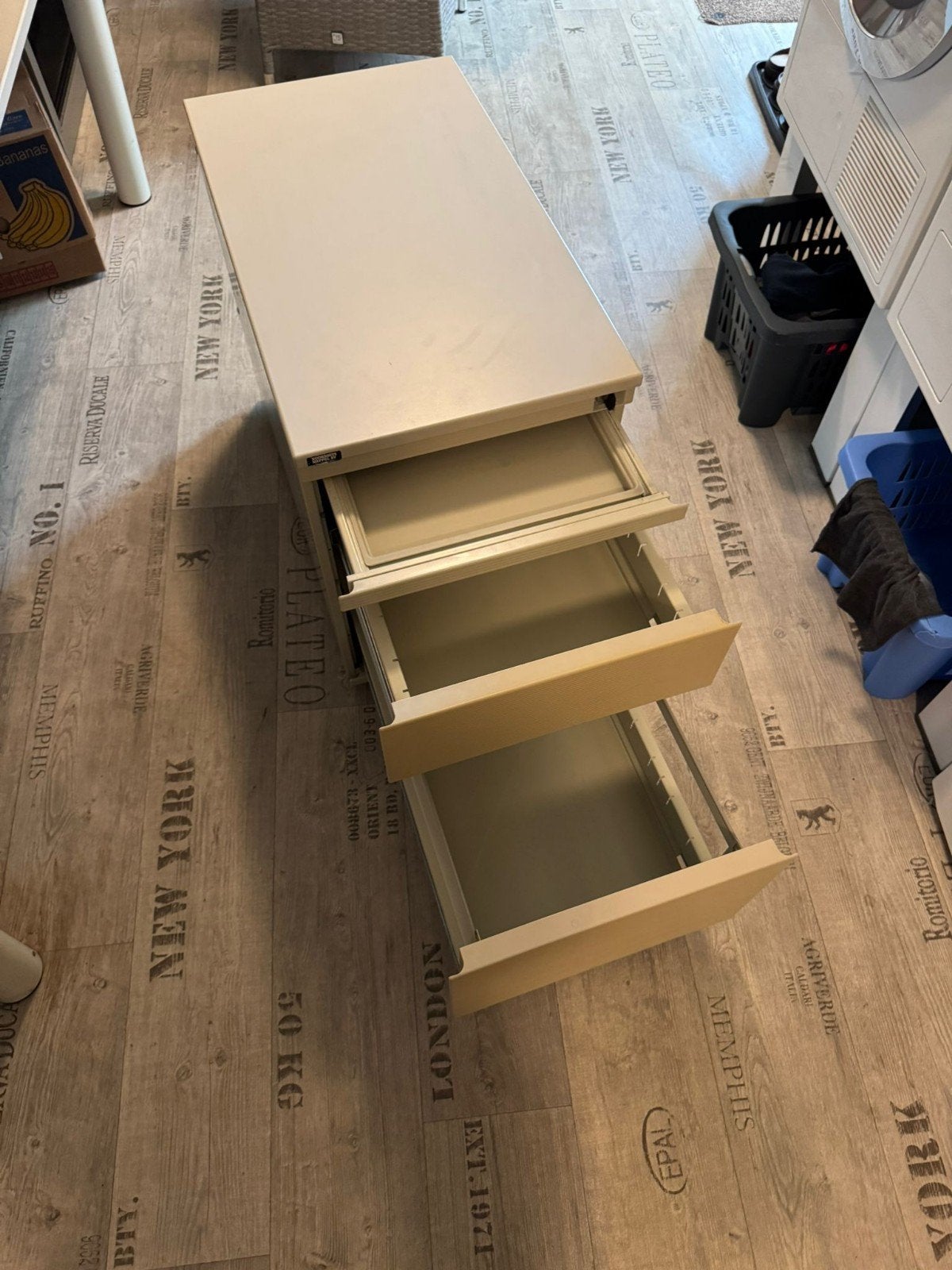 Een zgan ladenkast / bureau ladenkast metaal afsluitbaar, Huis en Inrichting, Ophalen, Minder dan 50 cm, Zo goed als nieuw, 3 of 4 laden